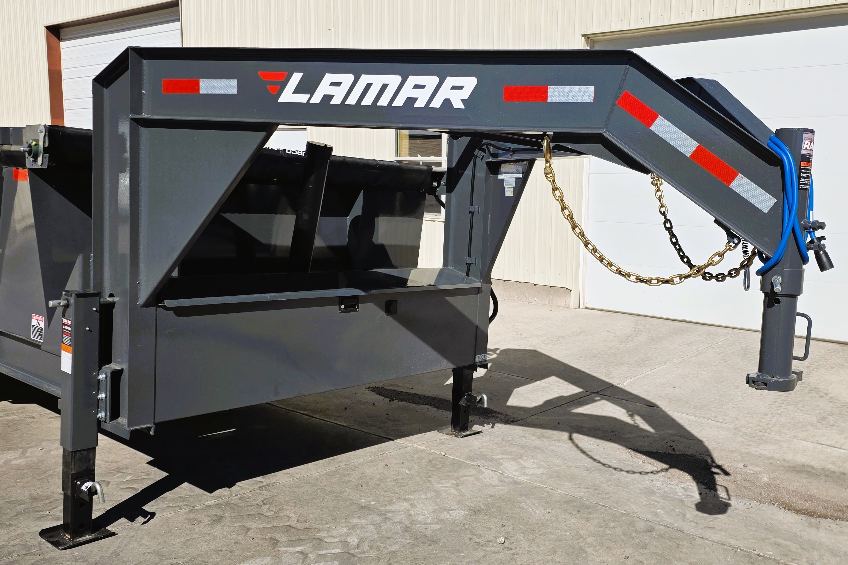 2027 Lamar photo 2