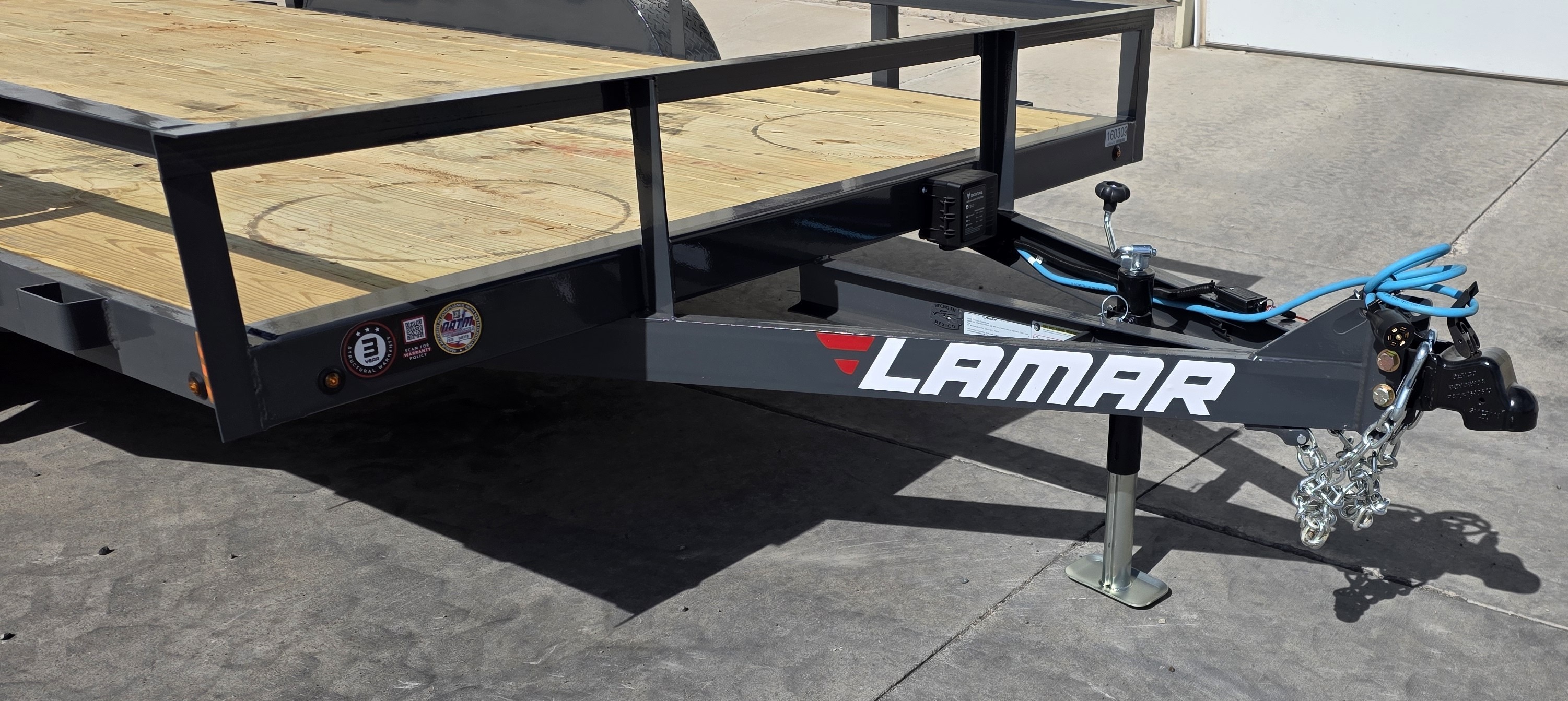 2027 Lamar photo 2