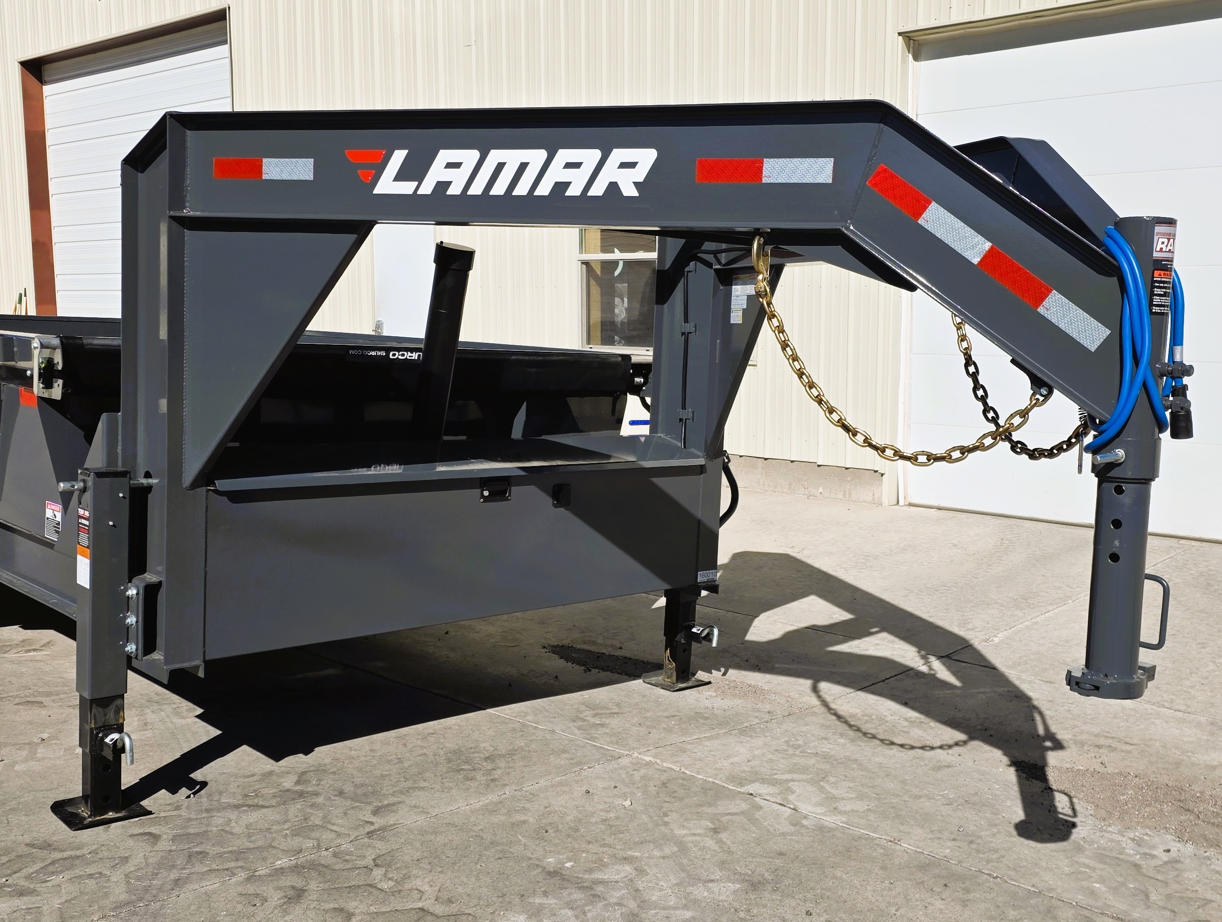 2027 Lamar photo 2