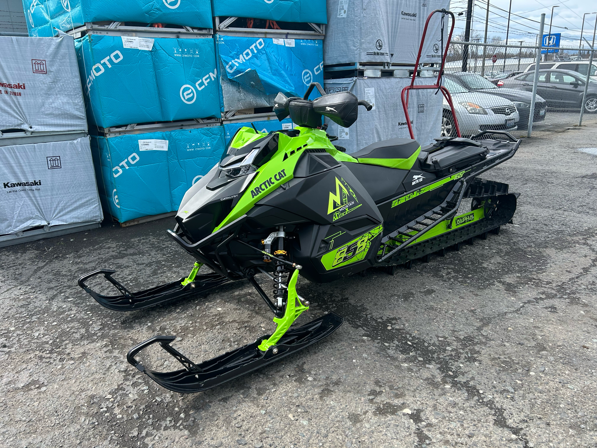 ライオン New 2025 Arctic Cat M 858 Mountain Cat Alpha One 146 ATAC 2.6 ES