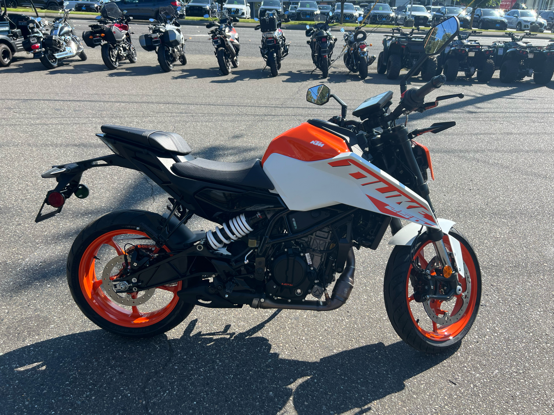 2024 KTM 250 Duke 5