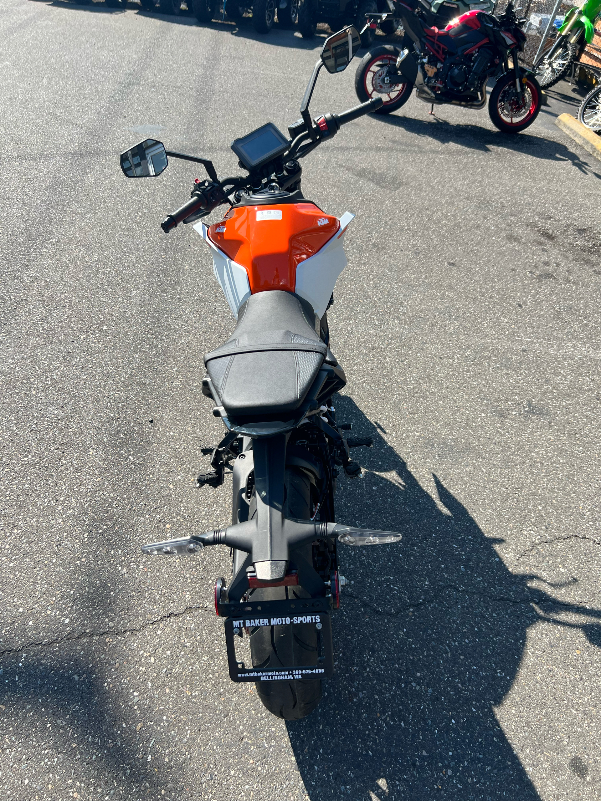 2024 KTM 250 Duke 6
