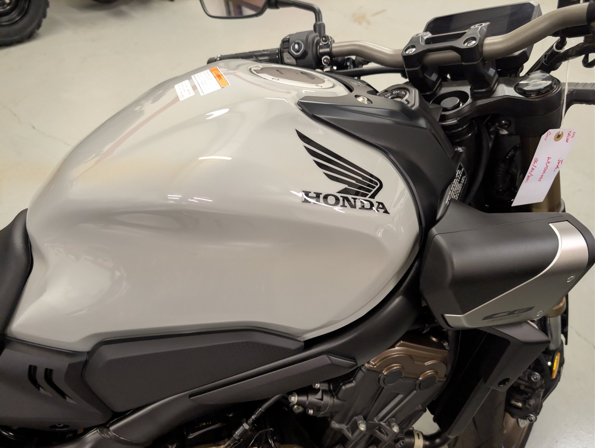 2024 Honda CB650R ABS 10