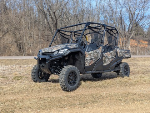 2025 Honda Pioneer 1000-6 Deluxe Crew