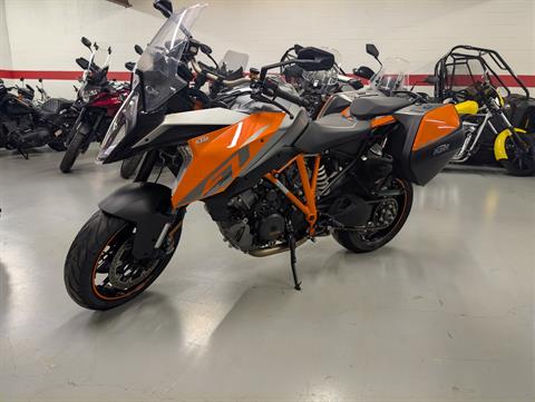 2017 KTM 1290 Super Duke GT — photo 1 of 20