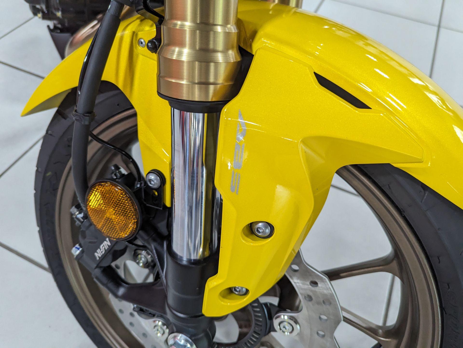 2025 Honda CB300R ABS 11