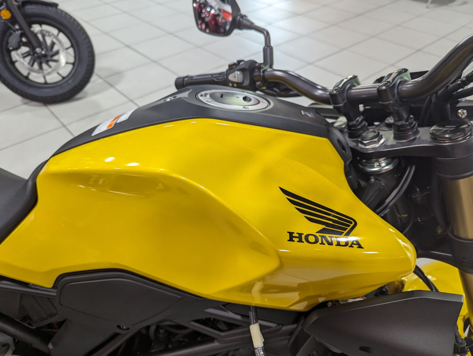 2025 Honda CB300R ABS 12