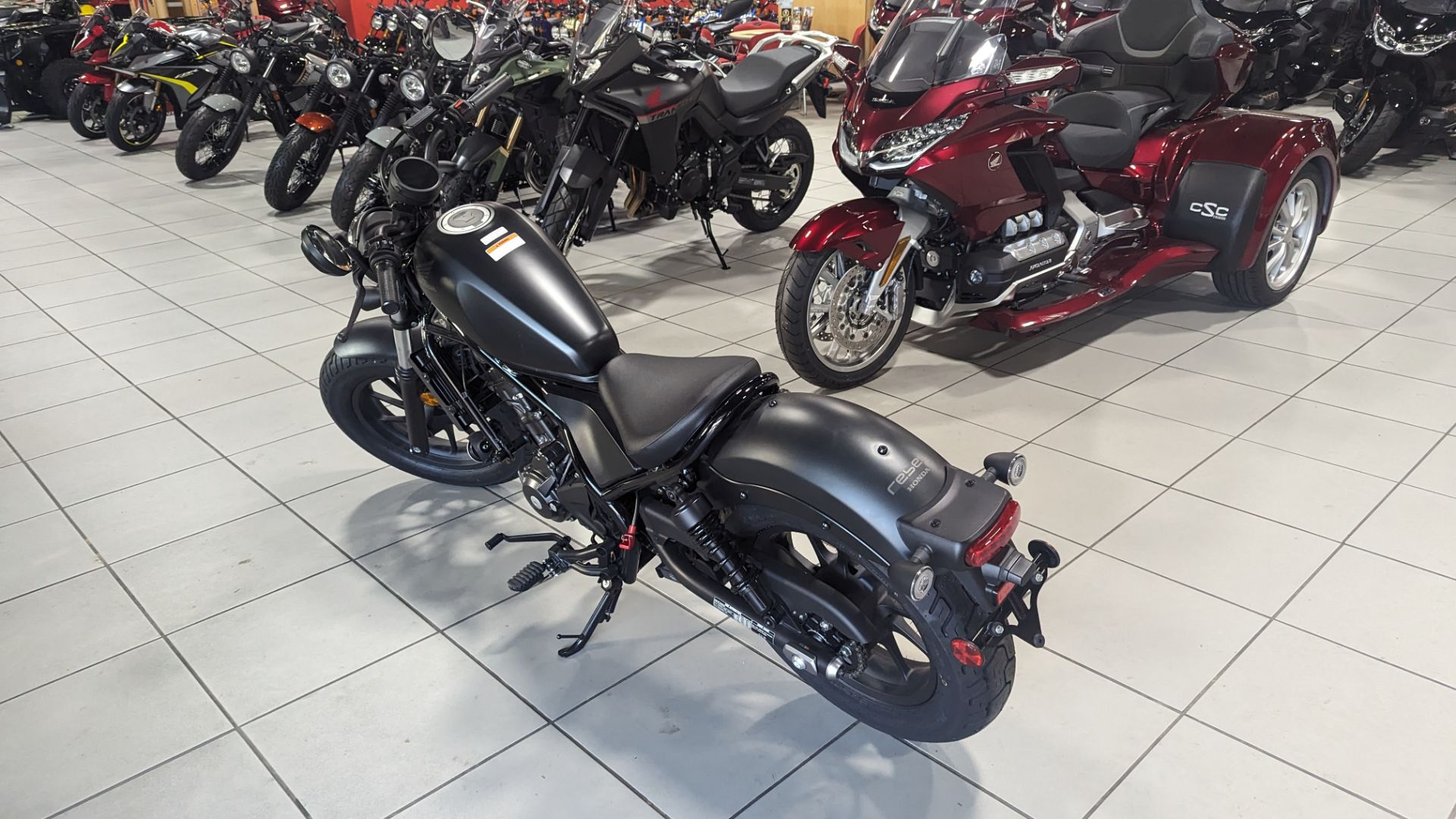2025 Honda Rebel 300 3
