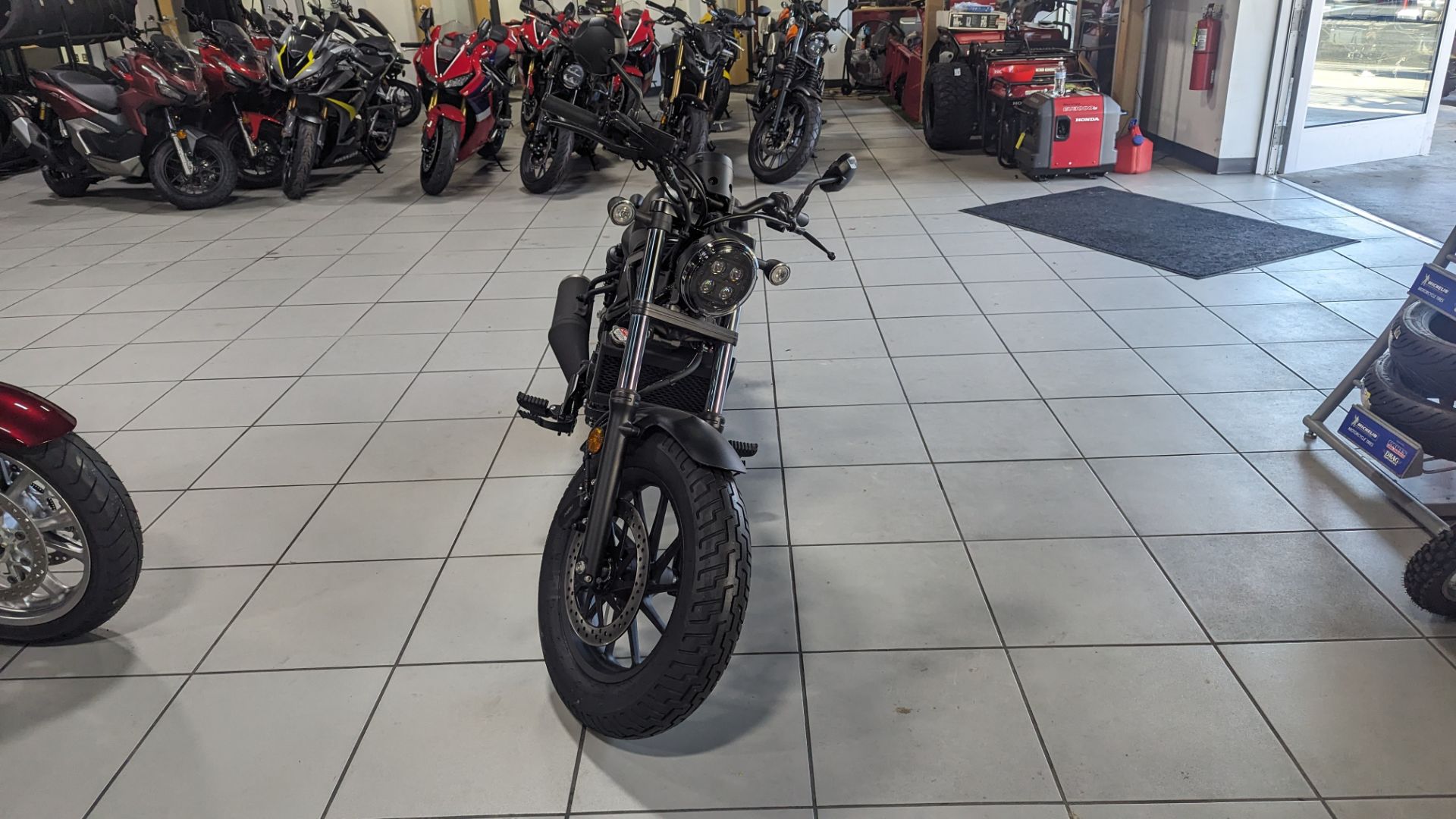2025 Honda Rebel 300 8