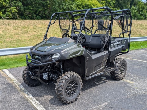 2026 Honda Pioneer 700-4 Deluxe — photo 1 of 30