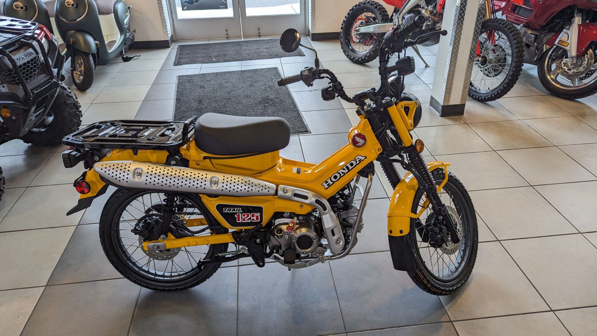 2024 Honda Trail125 6