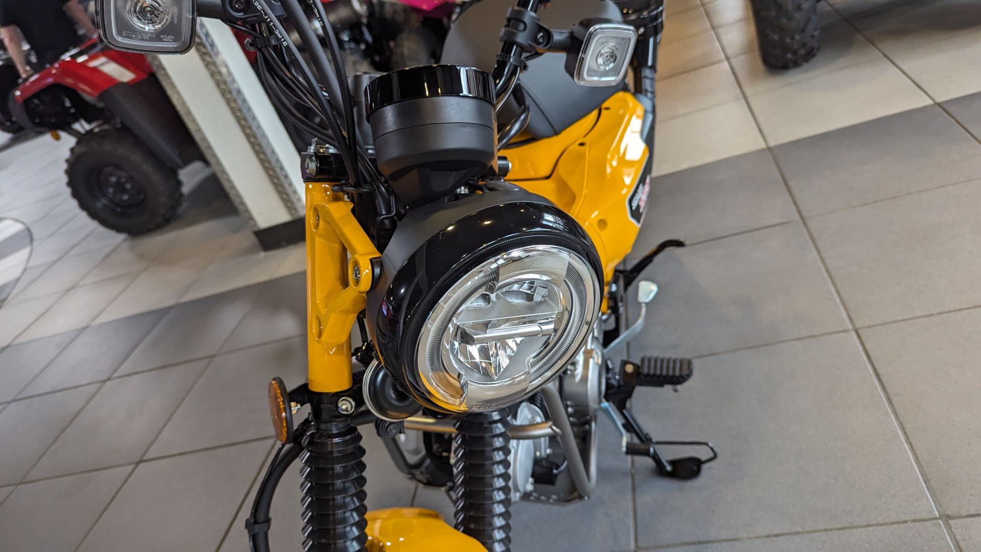 2024 Honda Trail125 9