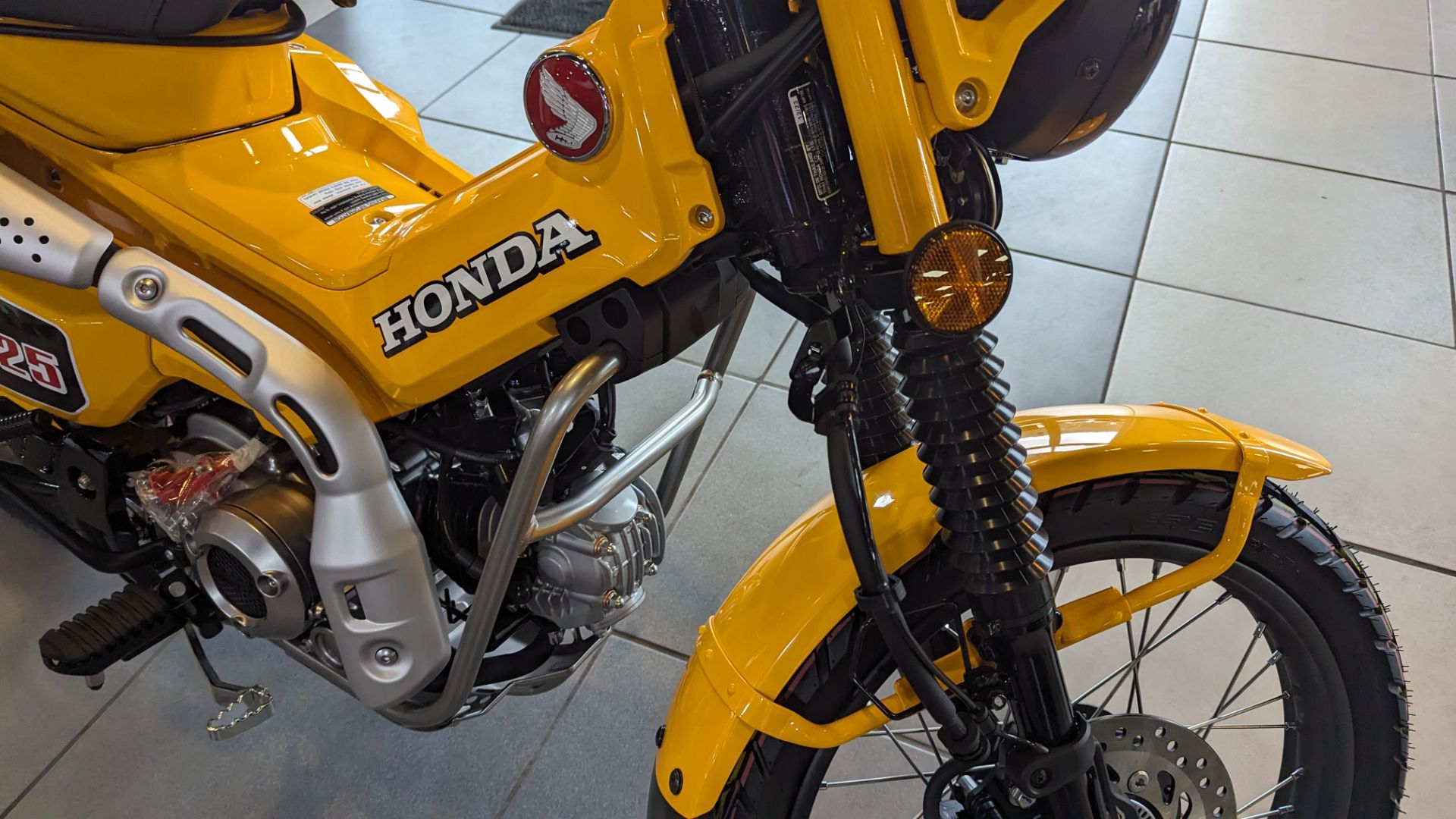 2024 Honda Trail125 11