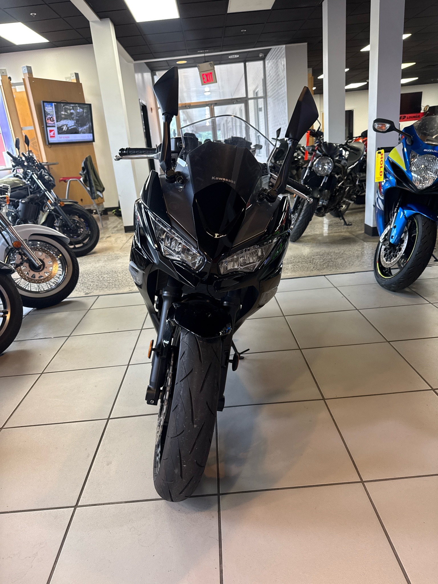 2025 Kawasaki Ninja® 650 1