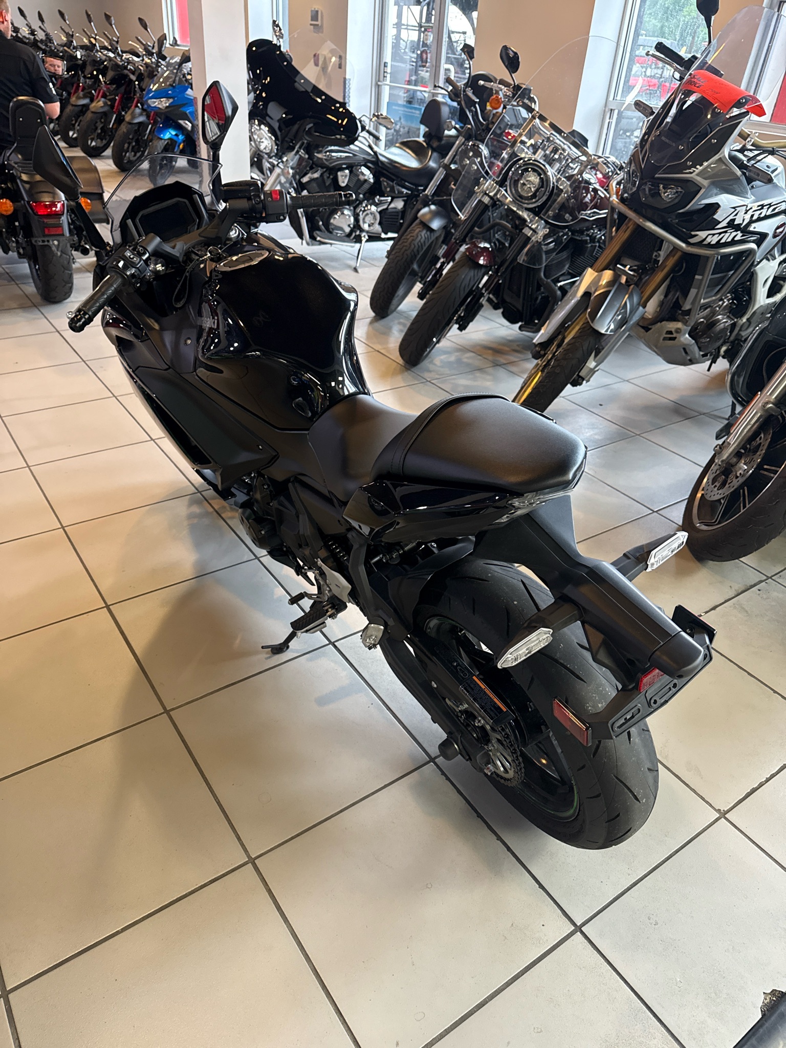2025 Kawasaki Ninja® 650 4