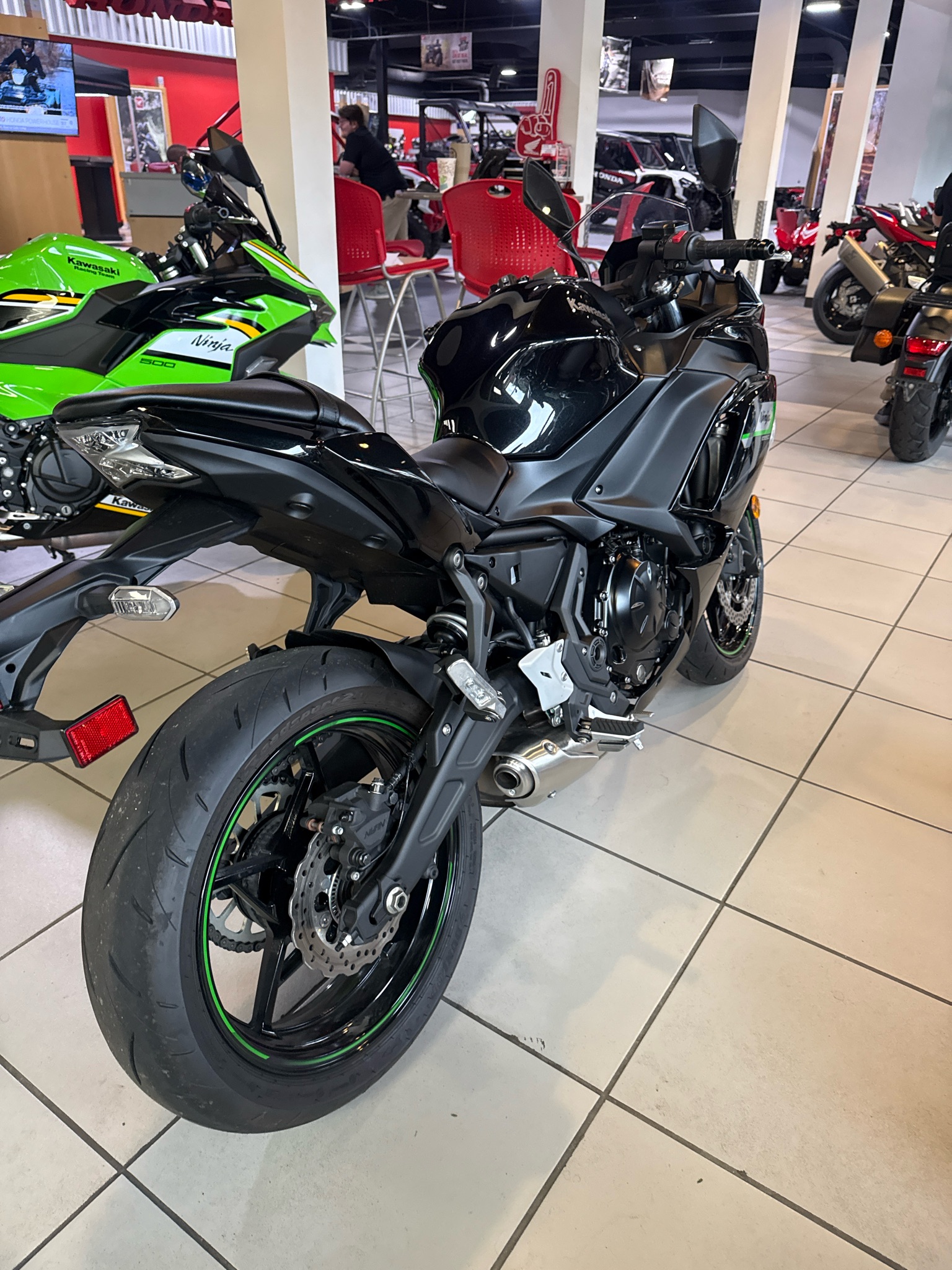 2025 Kawasaki Ninja® 650 6