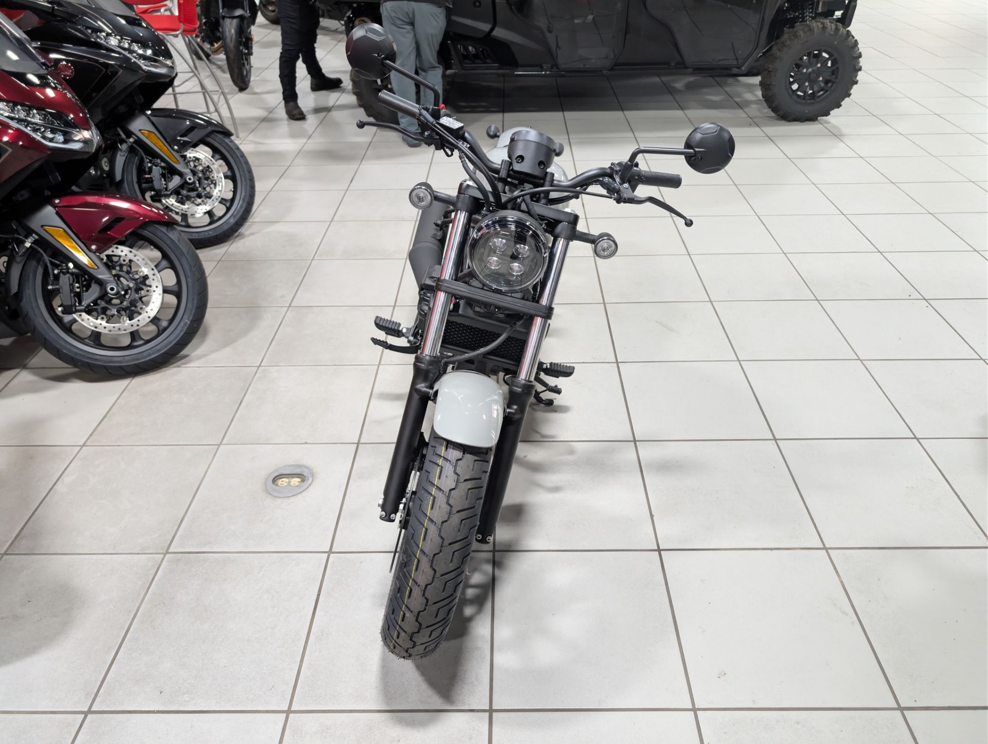 2026 Honda Rebel 300 E-Clutch 7