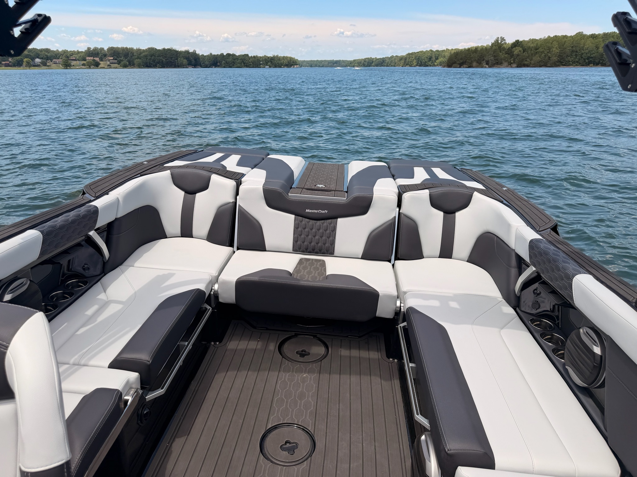 New 2026 Mastercraft XT24 | Power Boats Inboard in Unionville VA