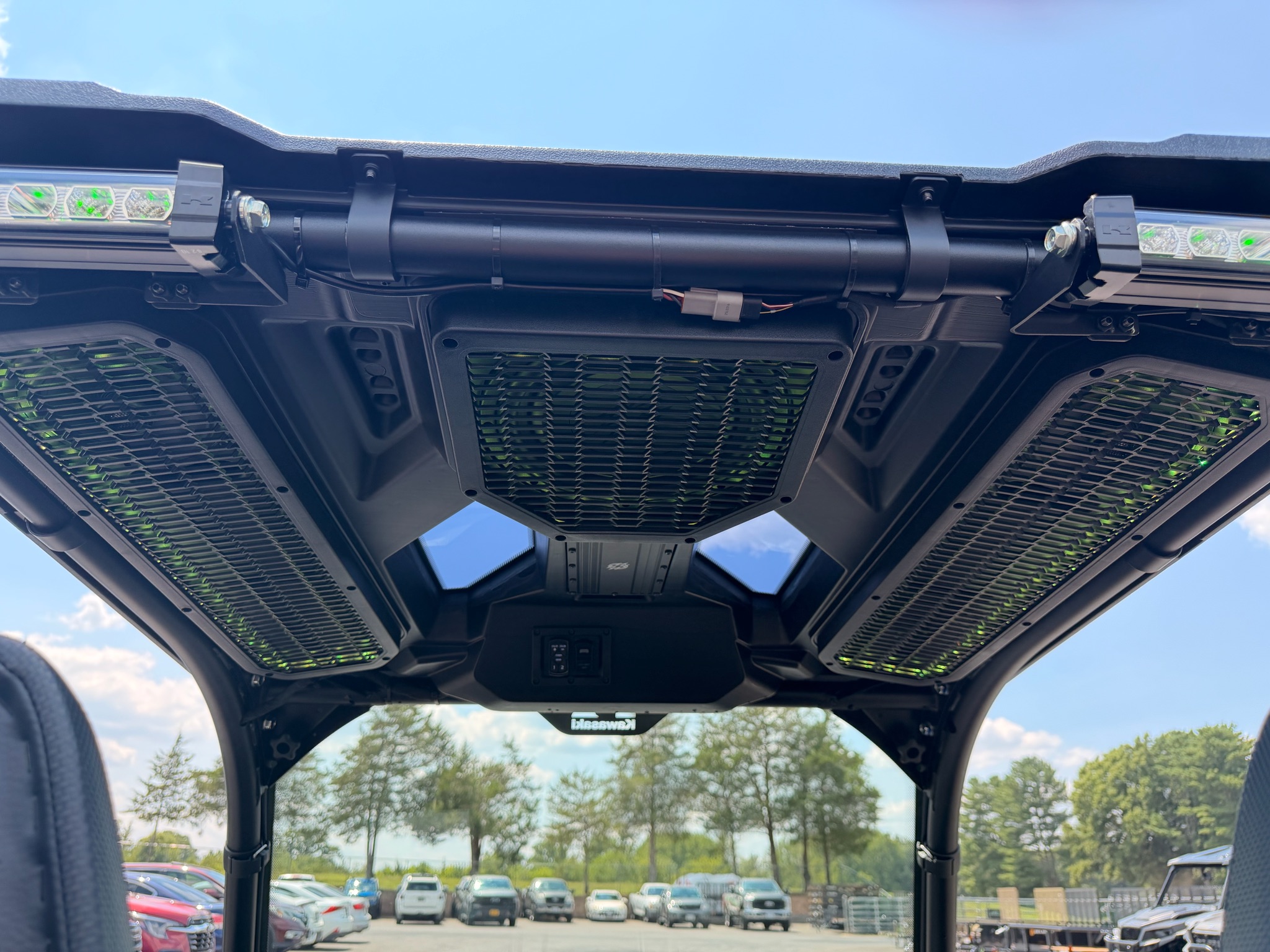 2027 Kawasaki TERYX KRX® 1000 Blackout Edition 7