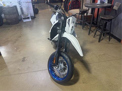 New 2025 Suzuki DR-Z4SM, Cedar Rapids IA | Specs, Price, Photos