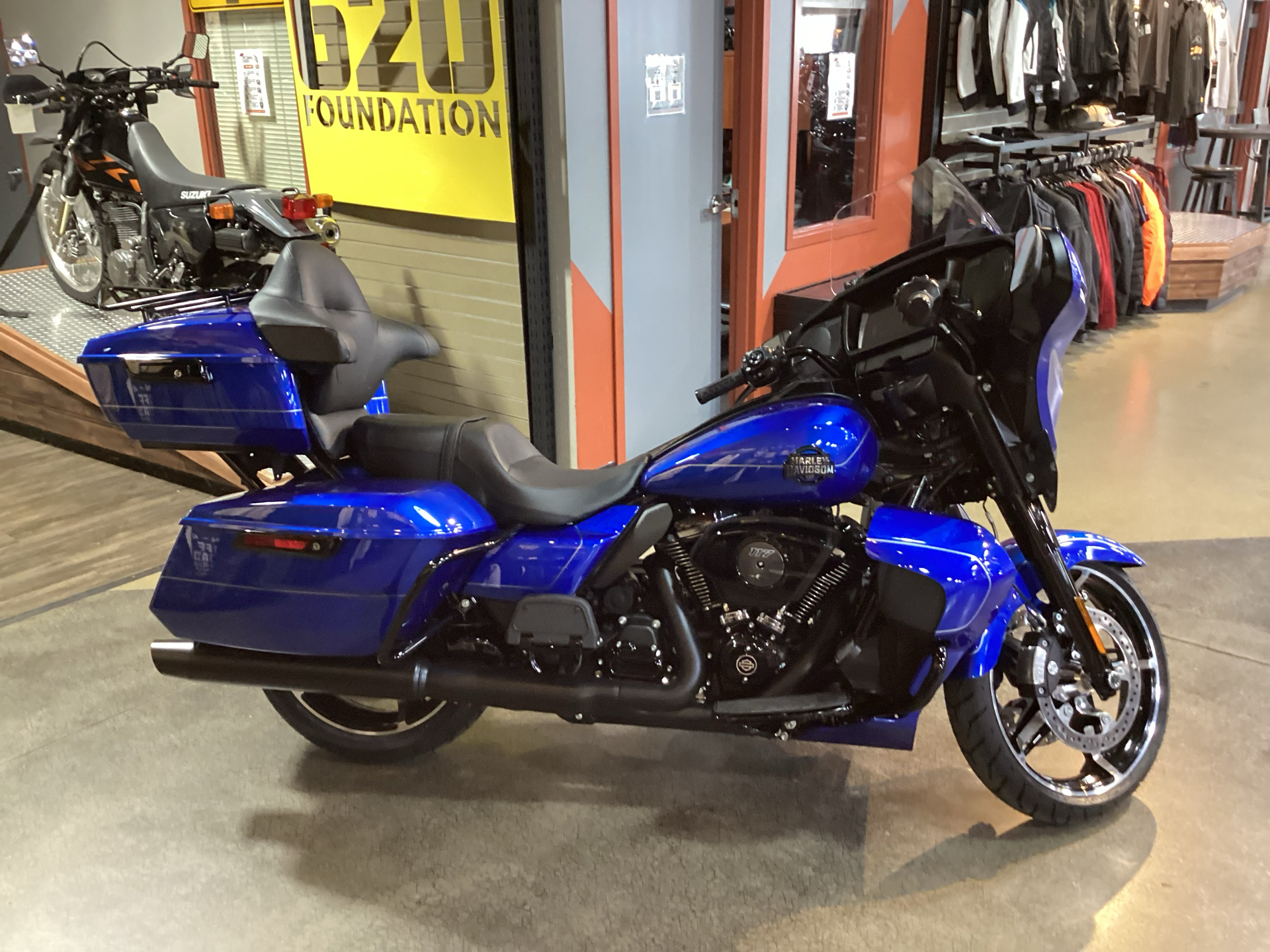 New 2025 Harley-Davidson Street Glide® Ultra Blue Burst (Black