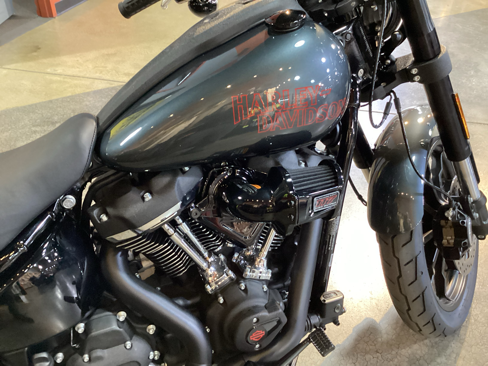 Lowrider イギリス製　コーデュロイ　ライダース　サイズL パーブ　極美品 ブランド古着！日本製 Lowrider コーデュロイハーフ丈ライダース