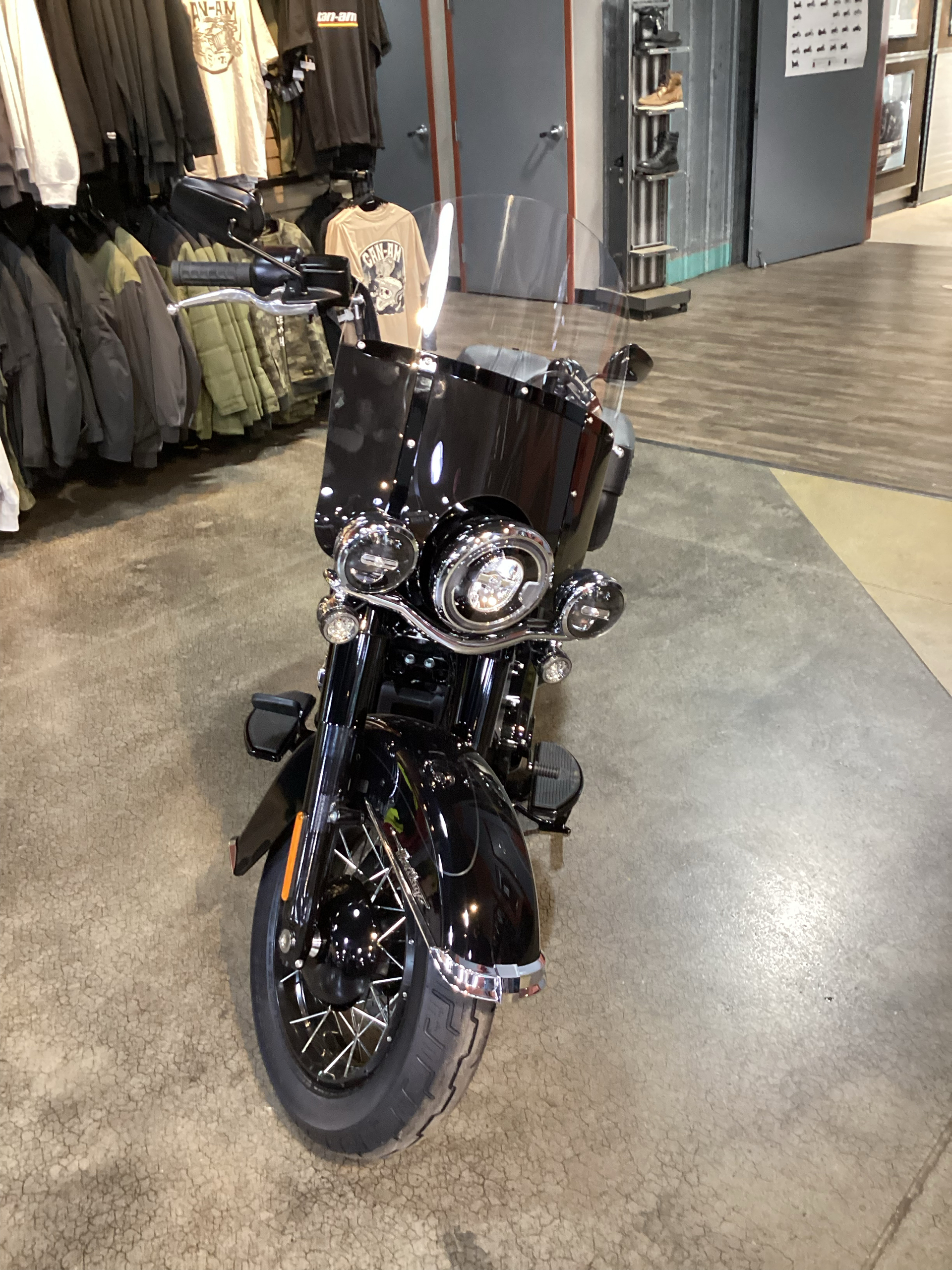 New 2025 Harley-Davidson Heritage Classic Vivid Black with Spoke