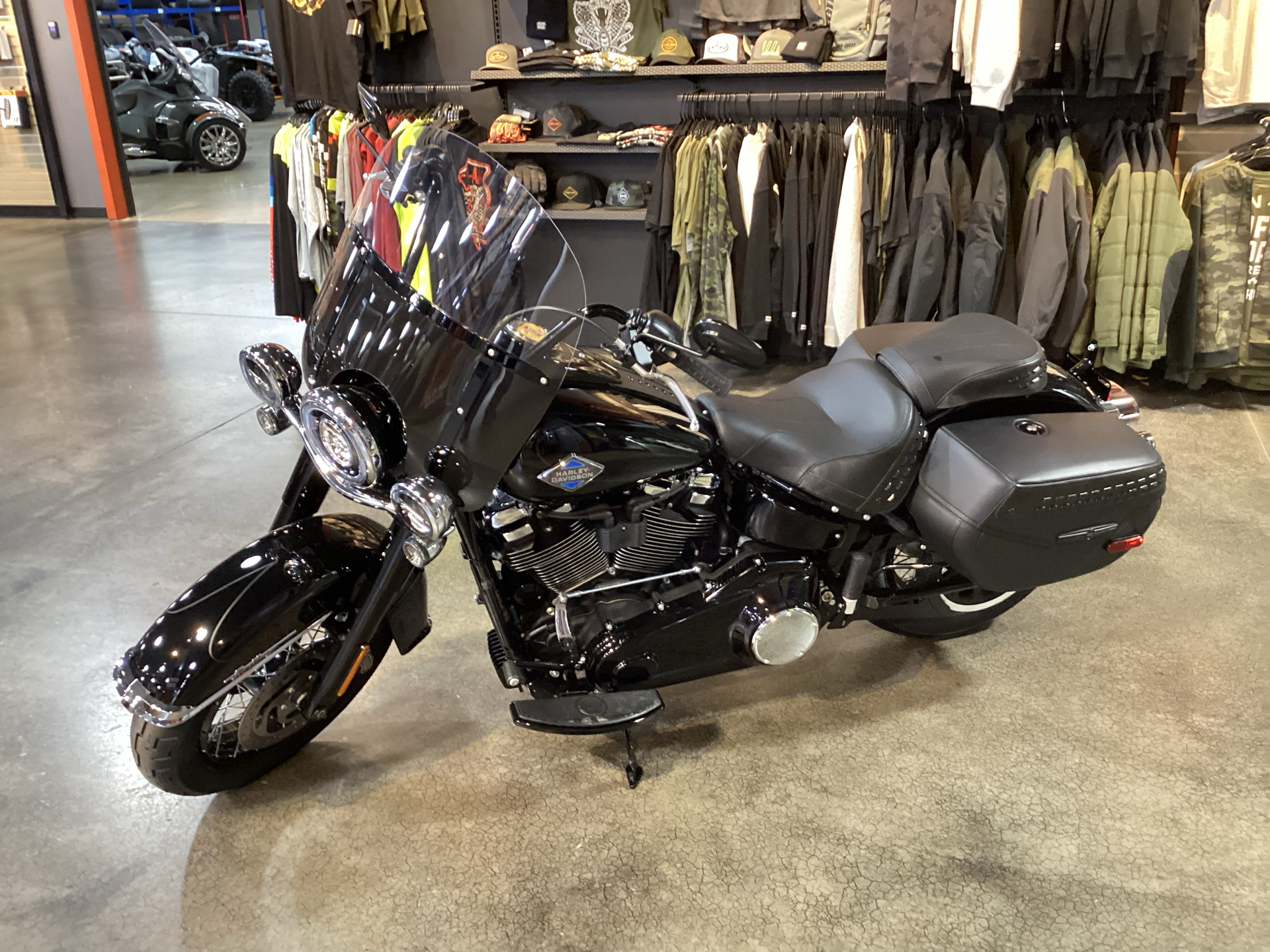 New 2025 Harley-Davidson Heritage Classic Vivid Black with Spoke