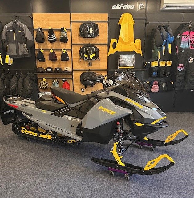 New 2026 Ski-Doo MXZ Adrenaline w/ Blizzard Package 137 850 E-TEC