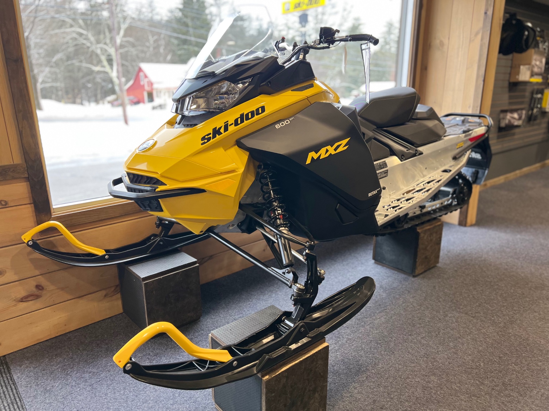 New 2025 Ski-Doo MXZ Sport 129 600 EFI ES RipSaw 1.25