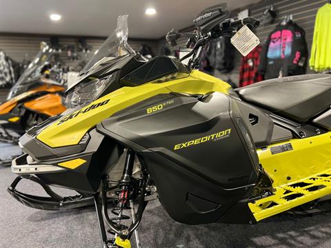 New 2025 Ski-Doo Expedition Xtreme 850 E-TEC ES Cobra WT 1.8