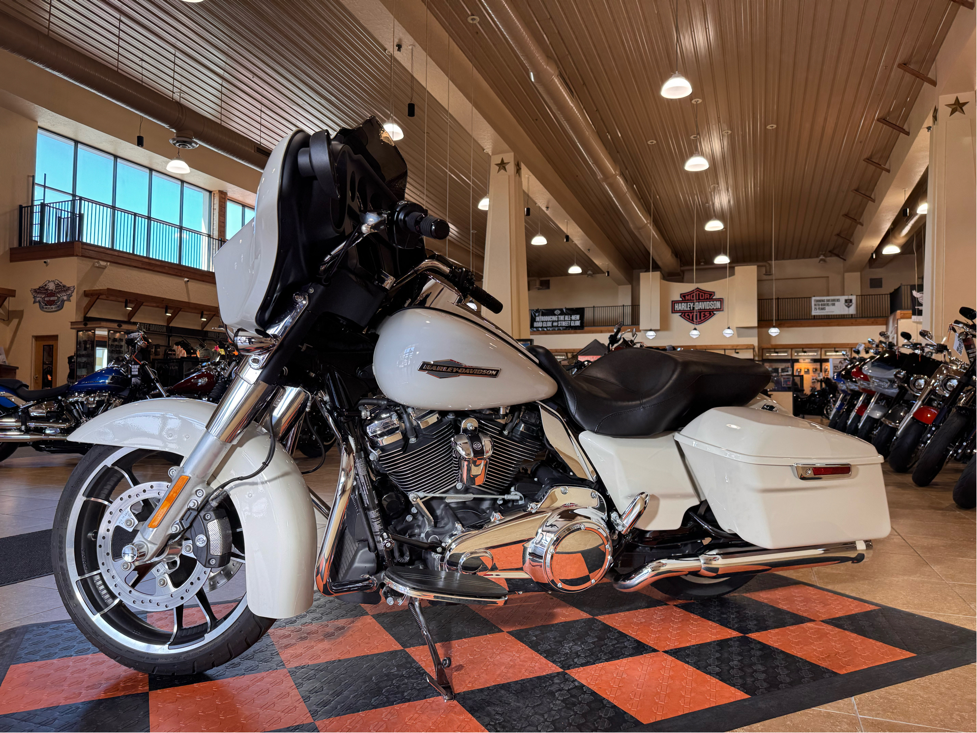 2022 Harley-Davidson Street Glide® in Pasadena, Texas - Photo 3