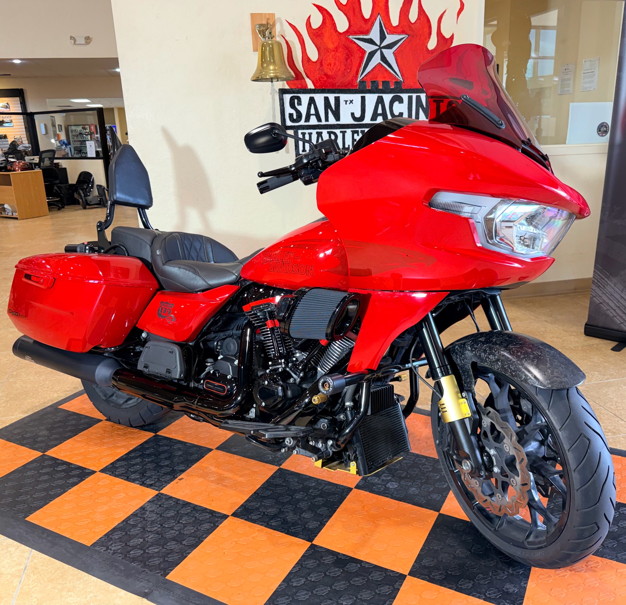 2025 Harley-Davidson CVO™ Road Glide® ST in Pasadena, Texas - Photo 2
