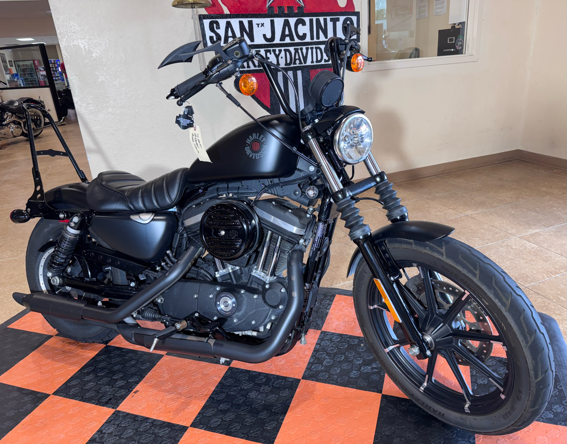 2020 Harley-Davidson Iron 883™ in Pasadena, Texas - Photo 3