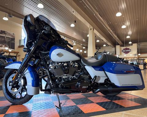 2023 Harley-Davidson Street Glide® Special in Pasadena, Texas - Photo 4