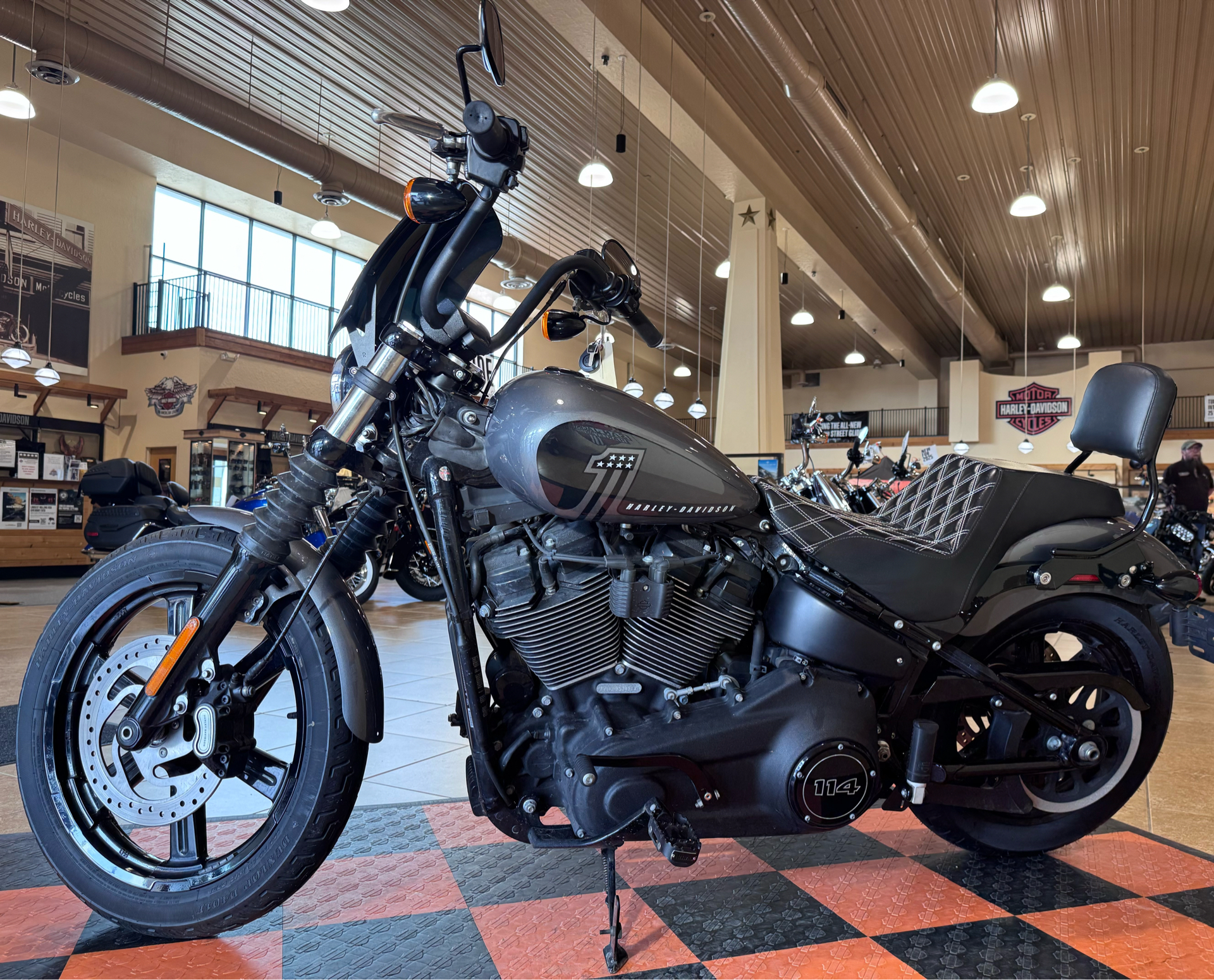 2022 Harley-Davidson Street Bob® 114 in Pasadena, Texas - Photo 4