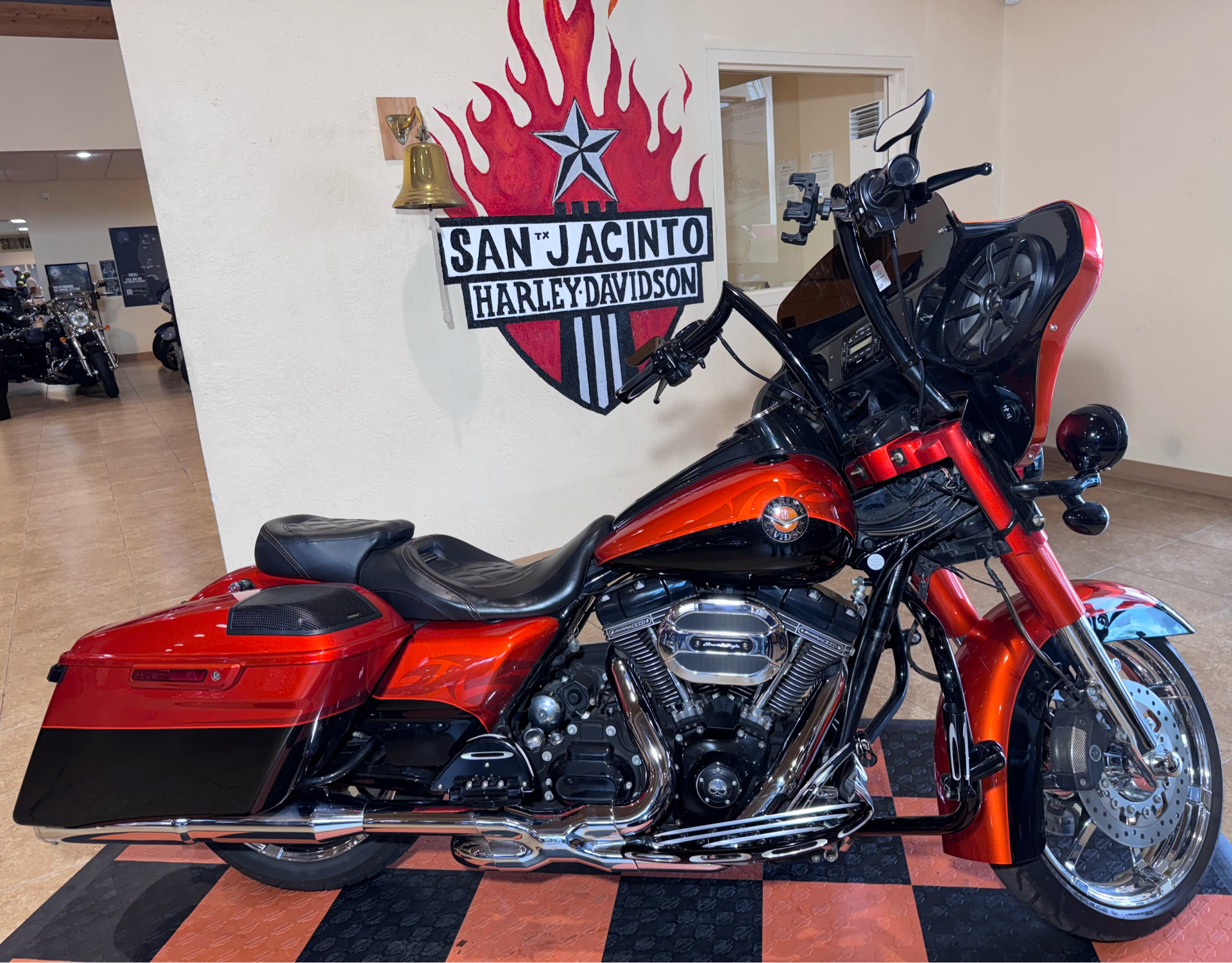 2014 Harley-Davidson CVO™ Road King® in Pasadena, Texas - Photo 1