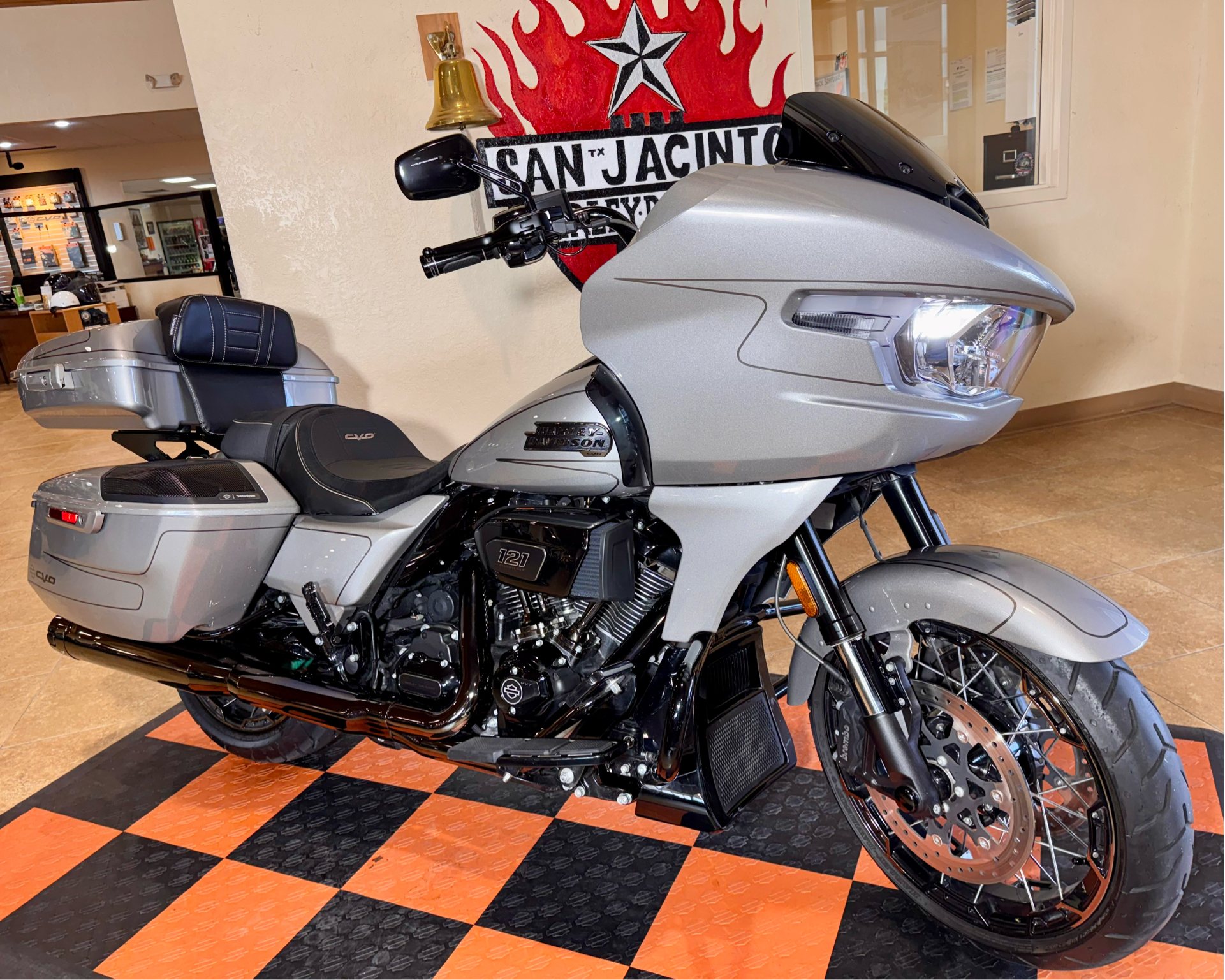 2023 Harley-Davidson CVO™ Road Glide® in Pasadena, Texas - Photo 3