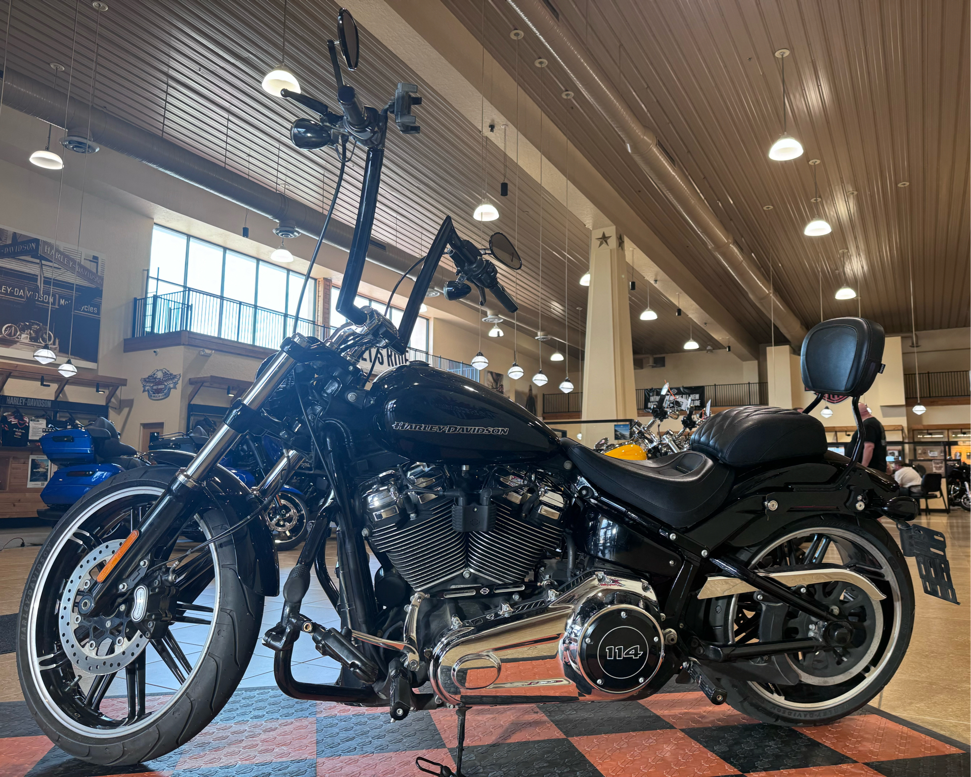 2018 Harley-Davidson Breakout® 114 in Pasadena, Texas - Photo 4