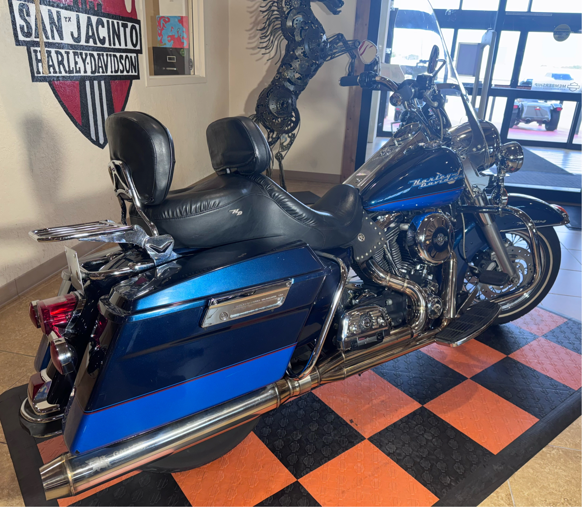 2004 Harley-Davidson FLHR/FLHRI Road King® in Pasadena, Texas - Photo 2