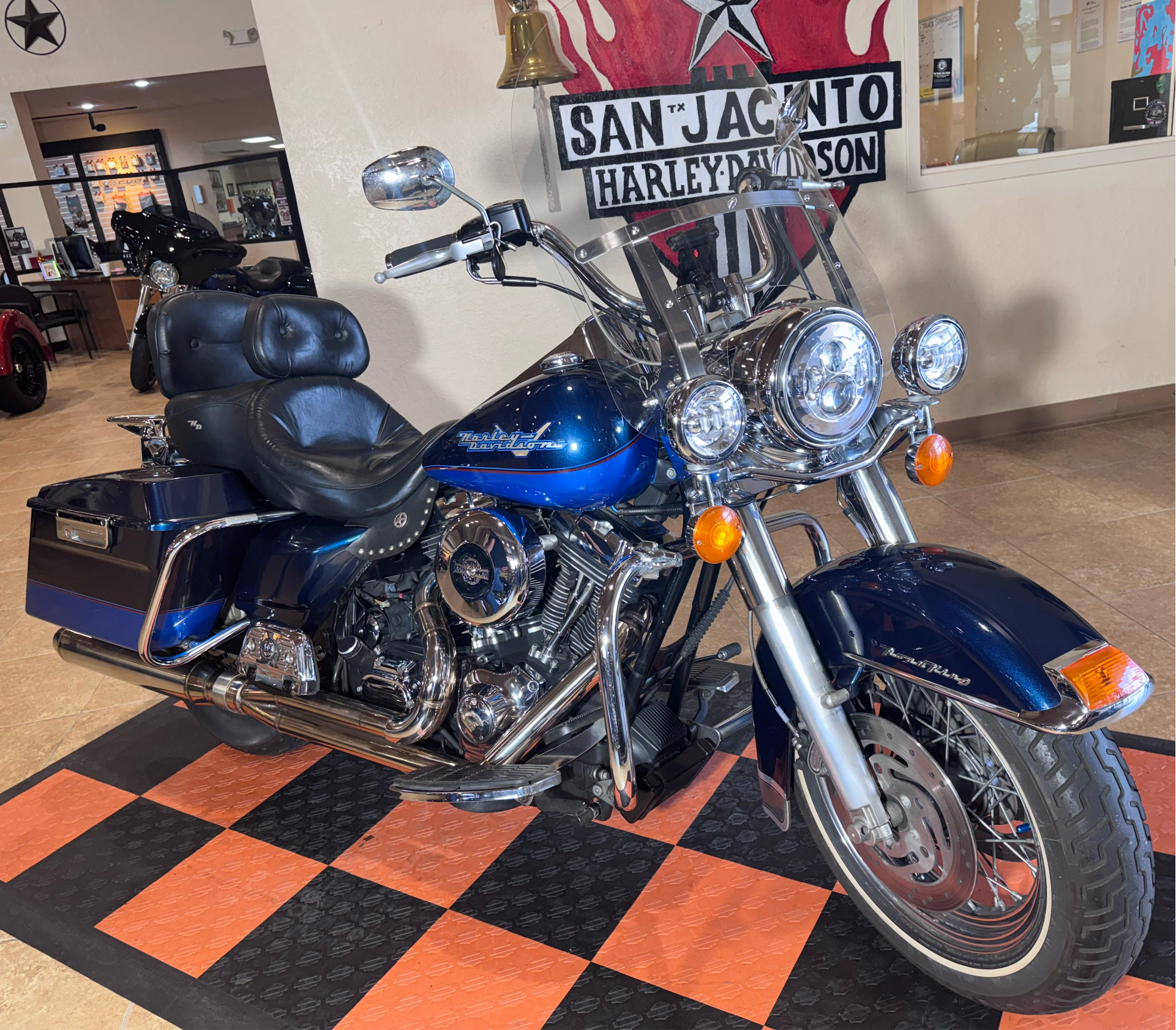 2004 Harley-Davidson FLHR/FLHRI Road King® in Pasadena, Texas - Photo 3