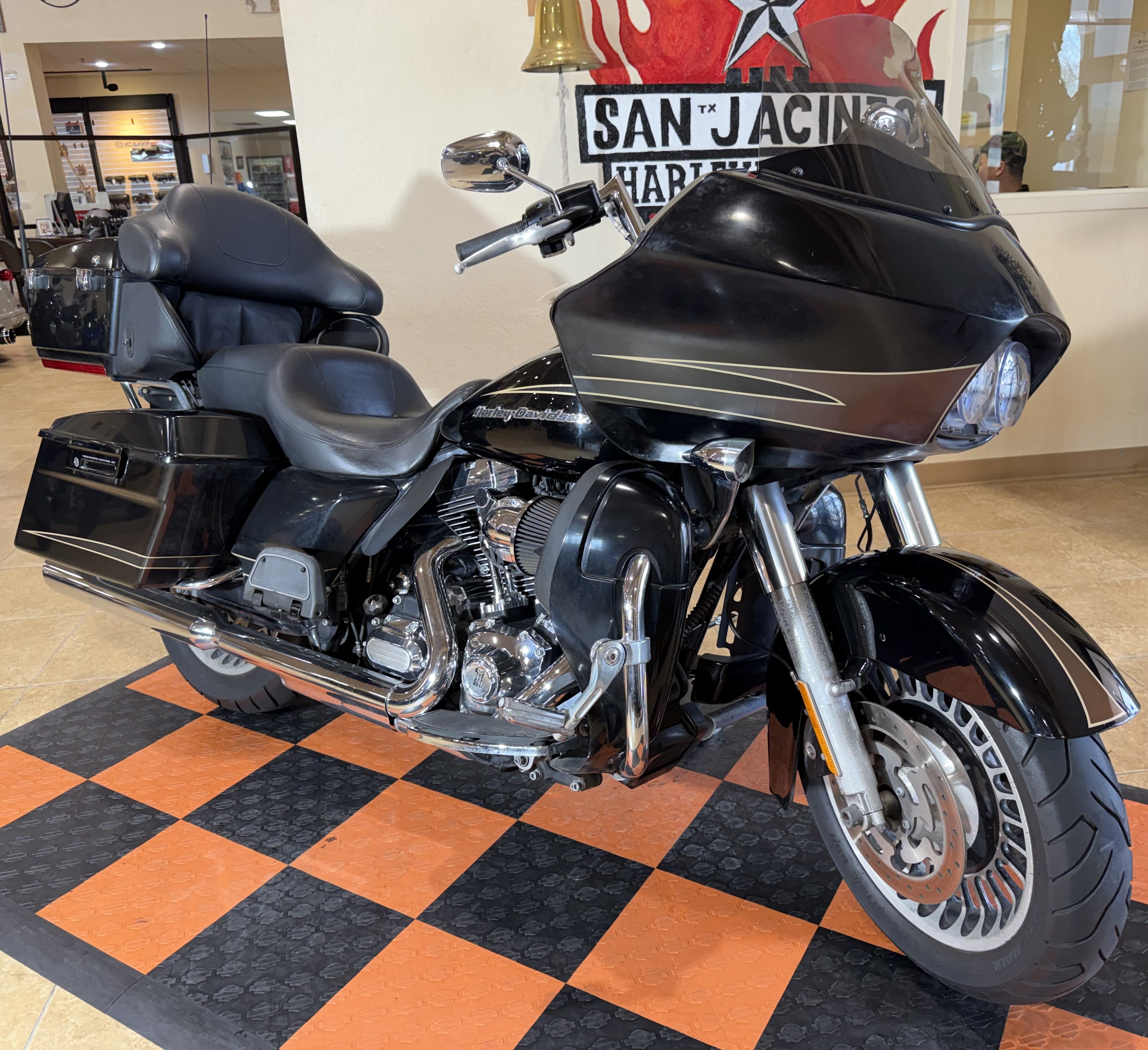 2011 Harley-Davidson Road Glide® Ultra in Pasadena, Texas - Photo 3