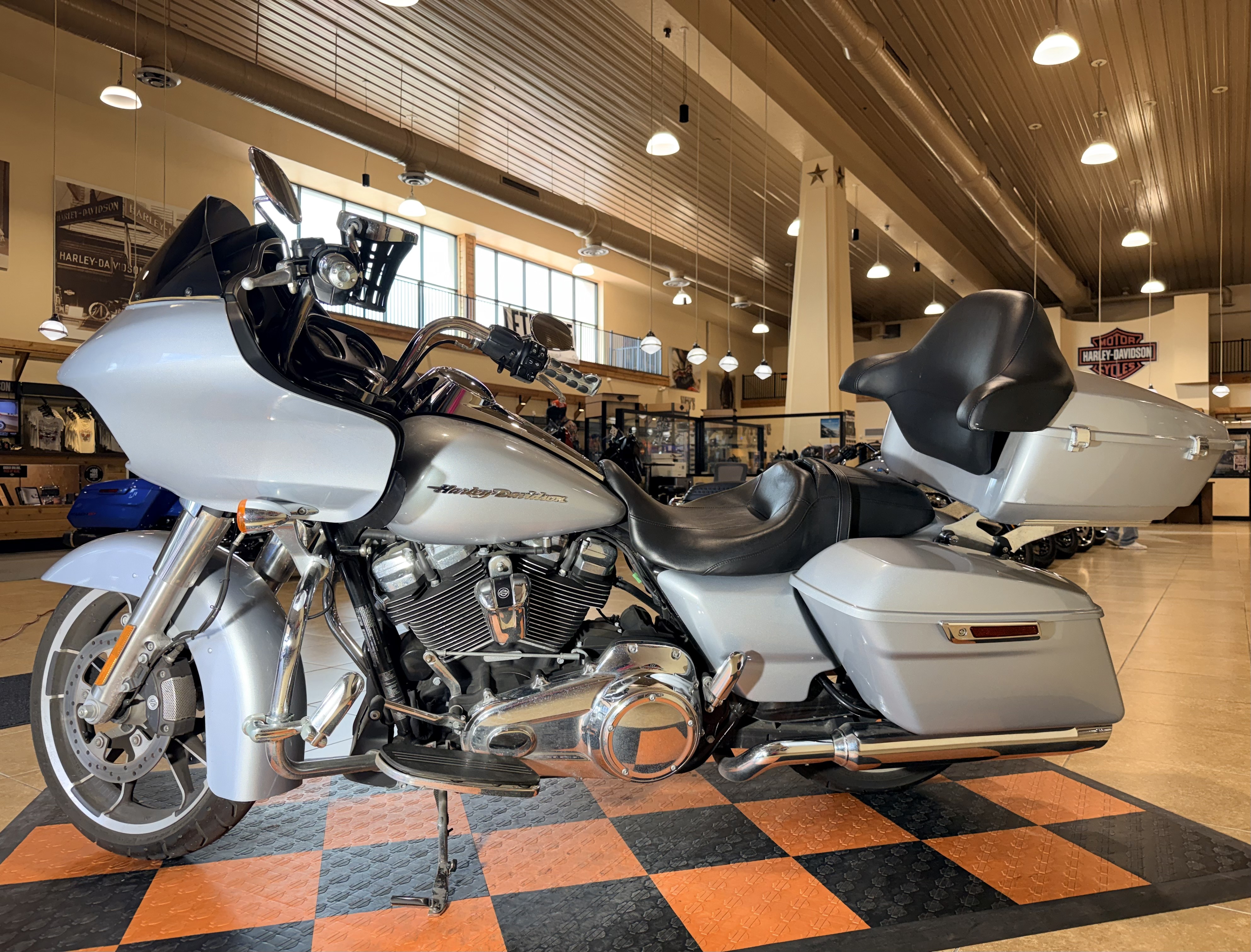 2020 Harley-Davidson Road Glide® in Pasadena, Texas - Photo 4