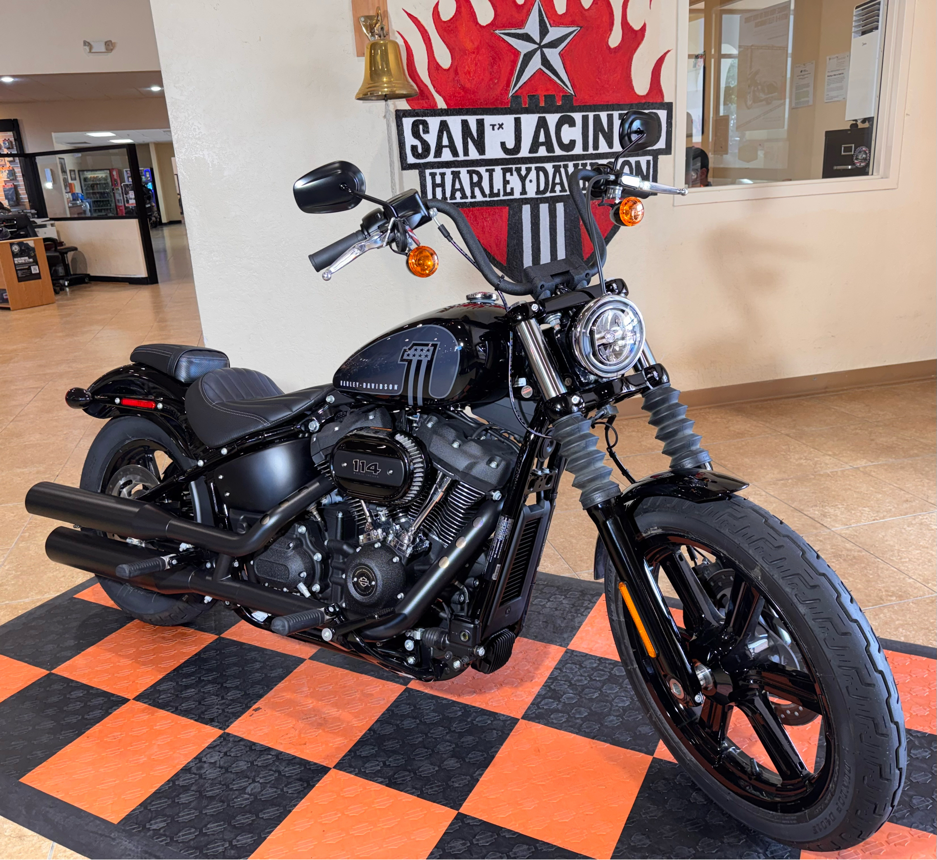 2024 Harley-Davidson Street Bob® 114 in Pasadena, Texas - Photo 3