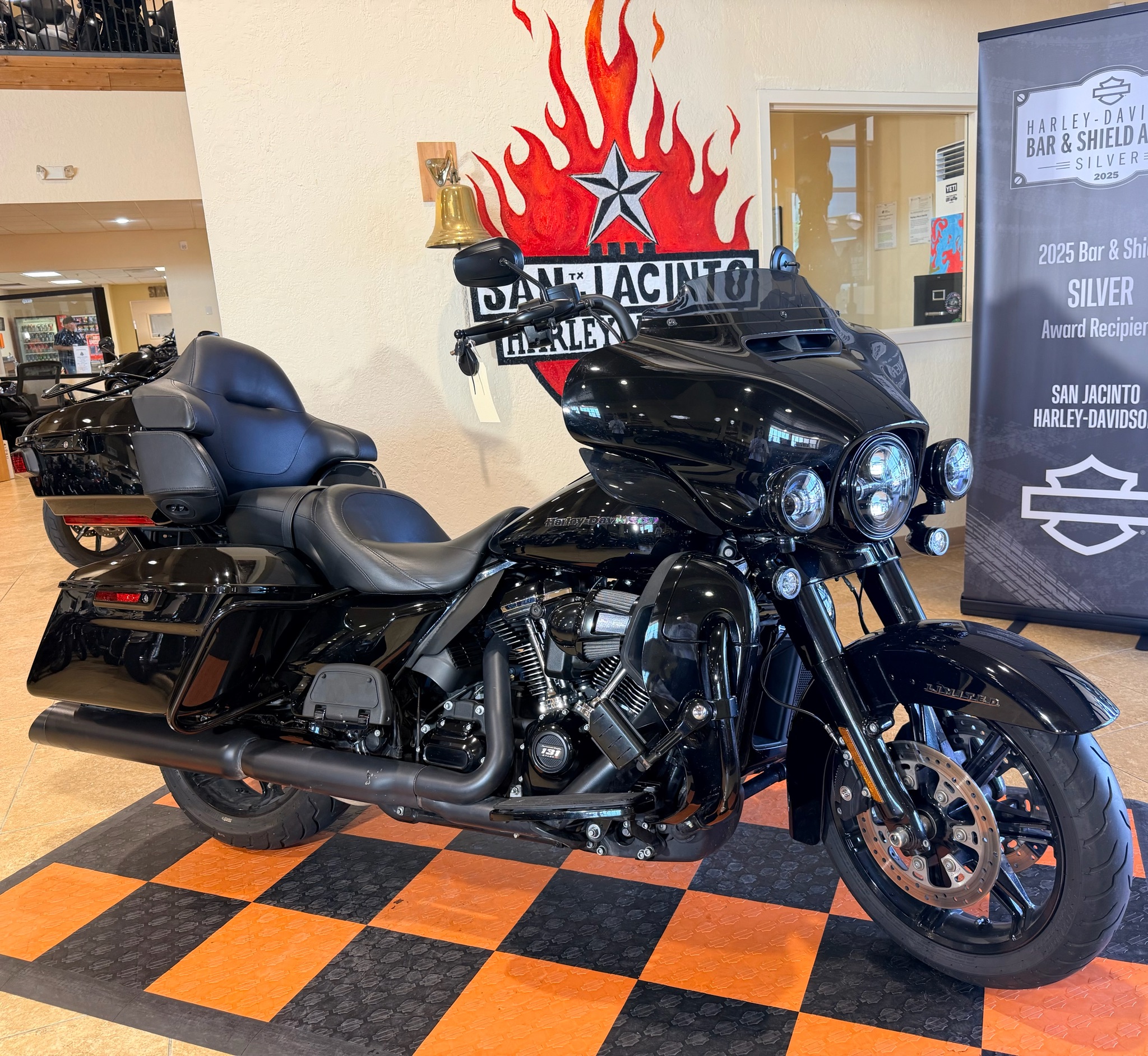 2021 Harley-Davidson Ultra Limited in Pasadena, Texas - Photo 2