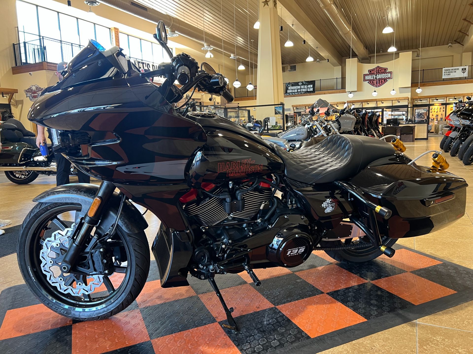 2024 Harley-Davidson CVO™ Road Glide® ST in Pasadena, Texas - Photo 4
