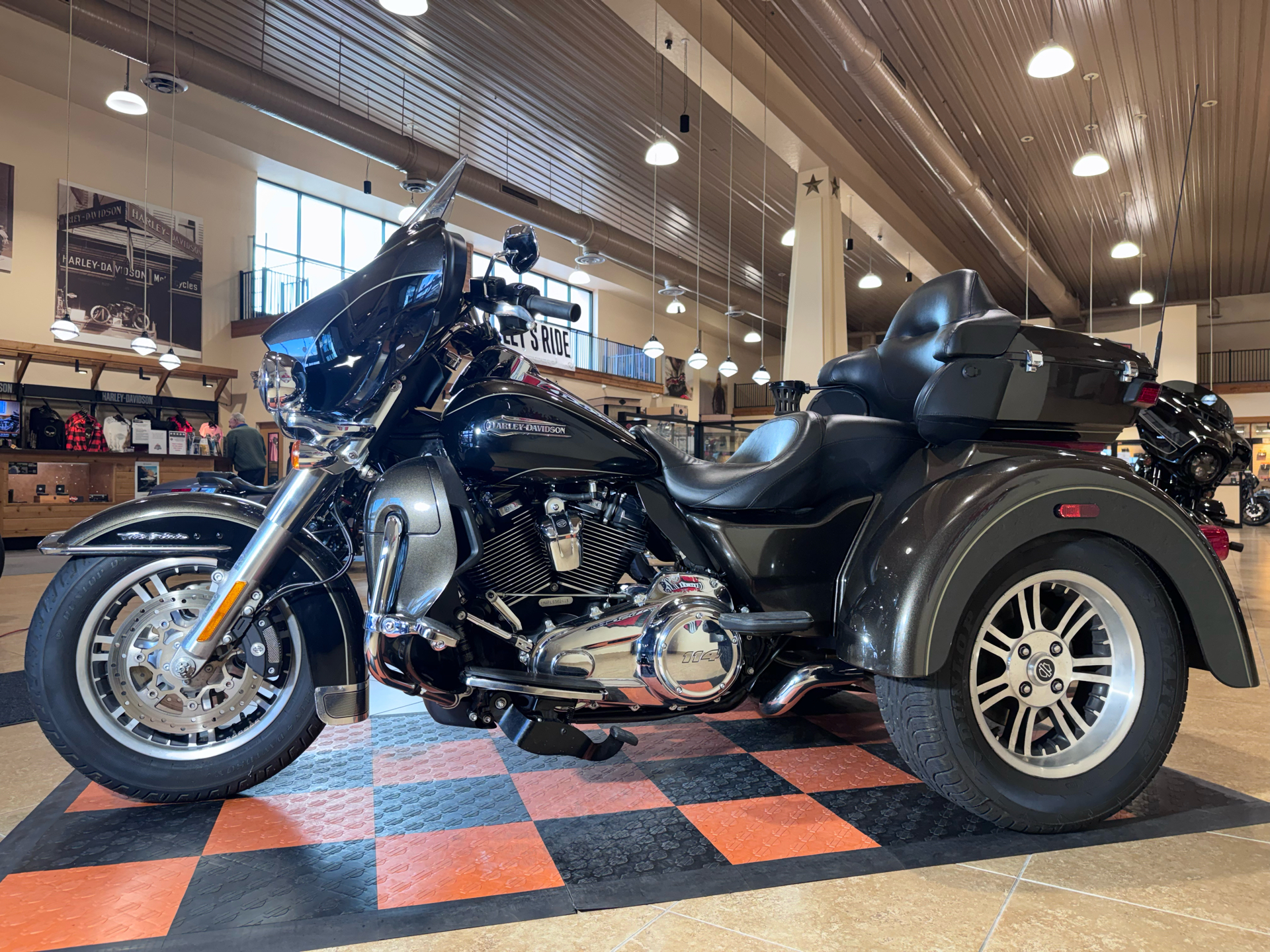 2020 Harley-Davidson Tri Glide® Ultra in Pasadena, Texas - Photo 4