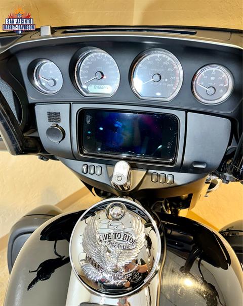 2019 Harley-Davidson Electra Glide® Ultra Classic® in Pasadena, Texas - Photo 8