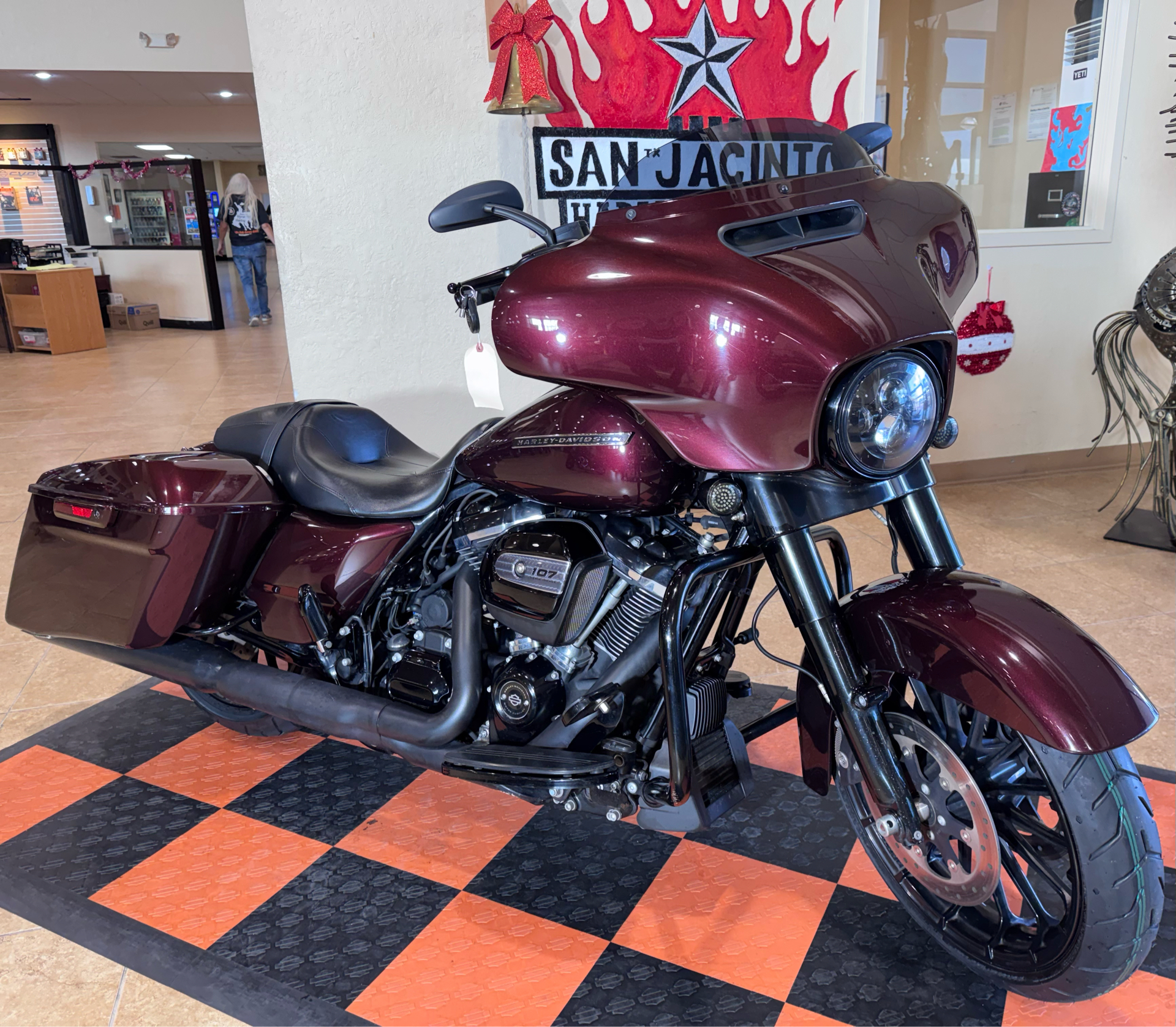 2018 Harley-Davidson Street Glide® Special in Pasadena, Texas - Photo 3