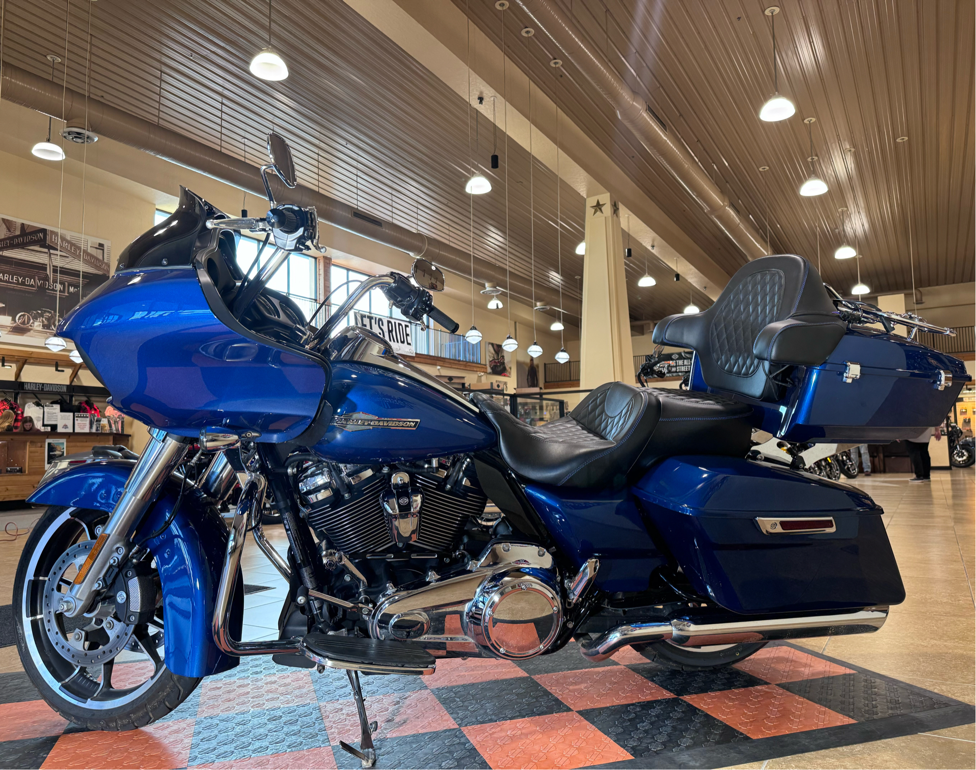 2022 Harley-Davidson Road Glide® in Pasadena, Texas - Photo 4